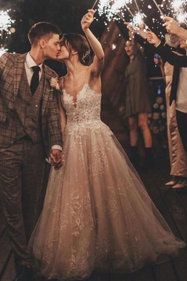 Gorgeous A-line V-neck Tulle Lace Wedding Dress-BallBride