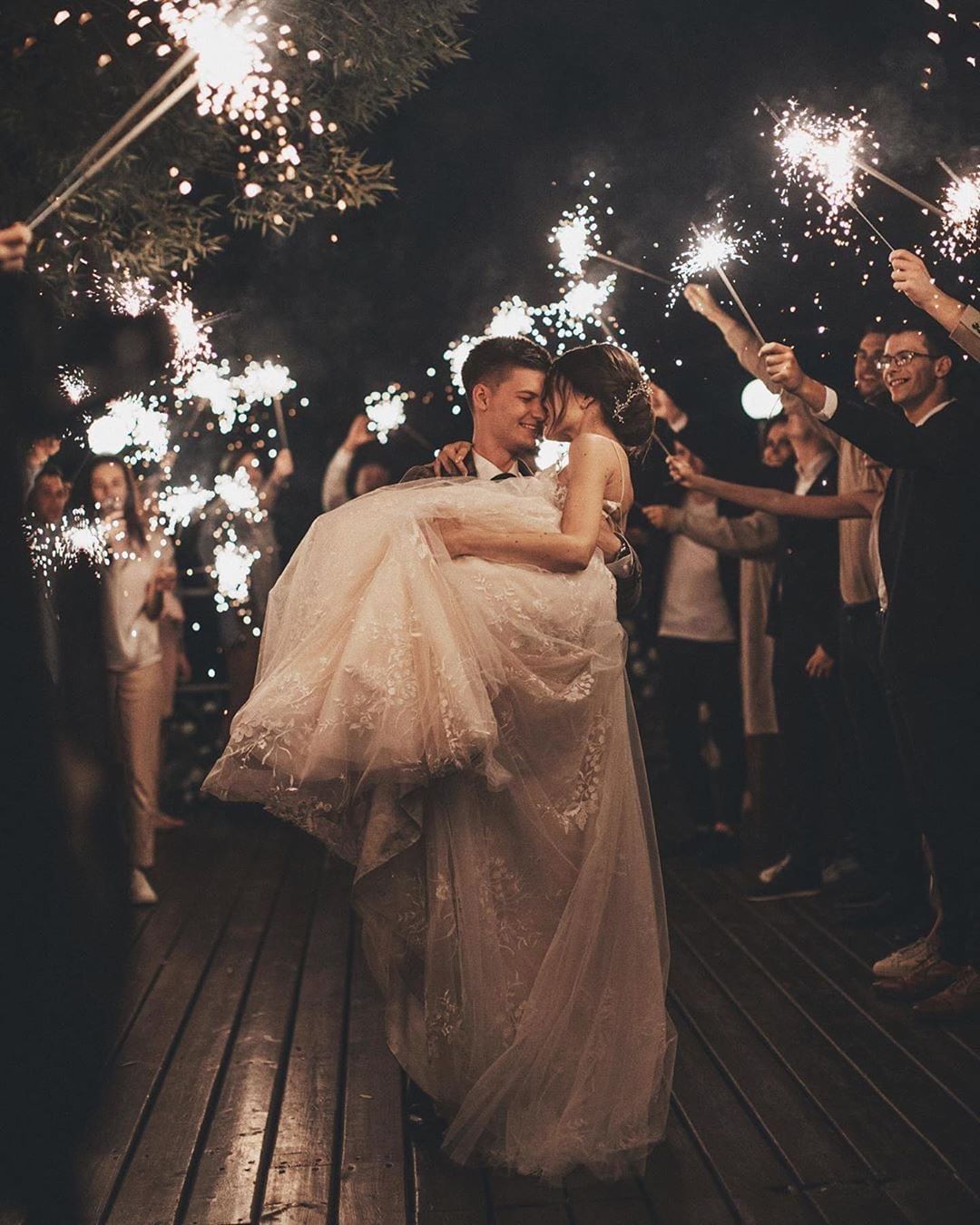 Gorgeous A-line V-neck Tulle Lace Wedding Dress-BallBride