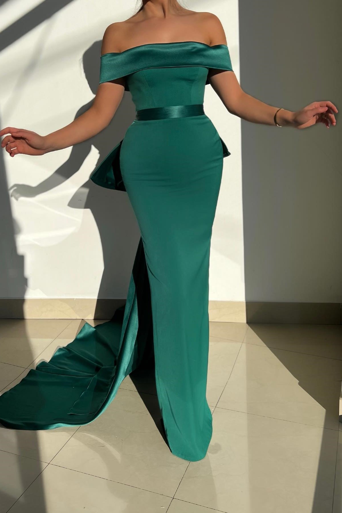 Gorgeous Emerald Green Off-The-Shoulder Mermaid Prom Dress With Ruffle On Sale-BallBride