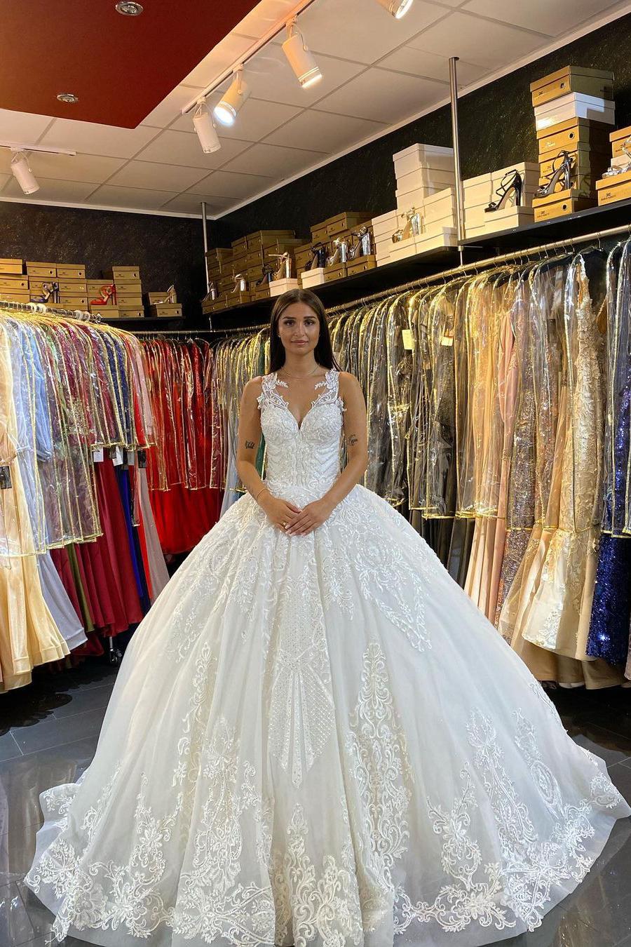 Gorgeous Lace V-neck Wedding Dress With Backless Floor-length Train Appliques-BallBride