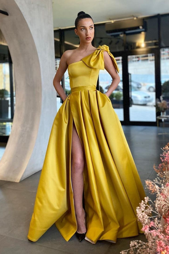 Gorgeous Yellow Evening Dress with One-Shoulder Split and Pockets-BallBride