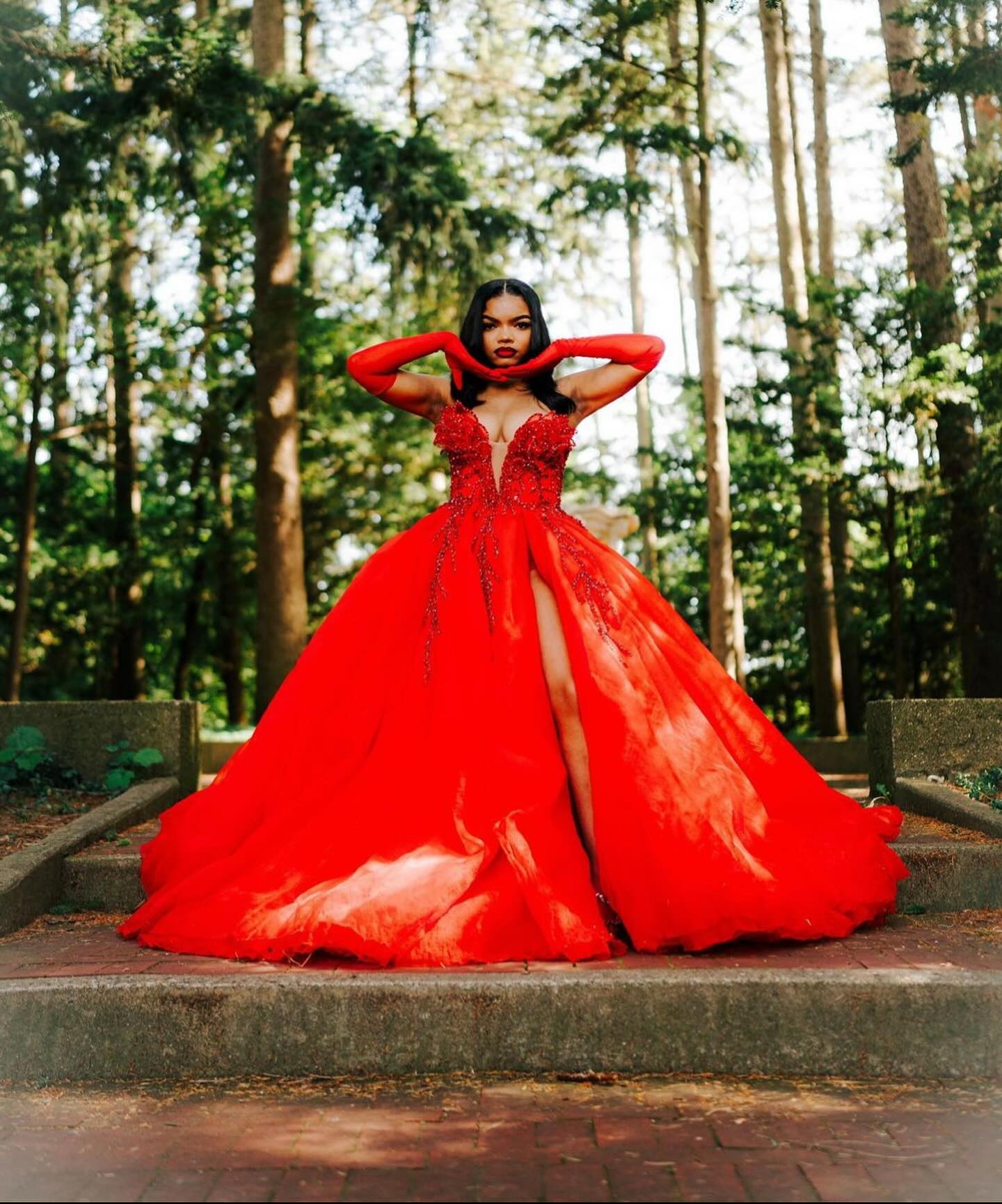 Hot Red Sweetheart Tulle Appliques V-neck Puffy Ball Prom Dress-BallBride
