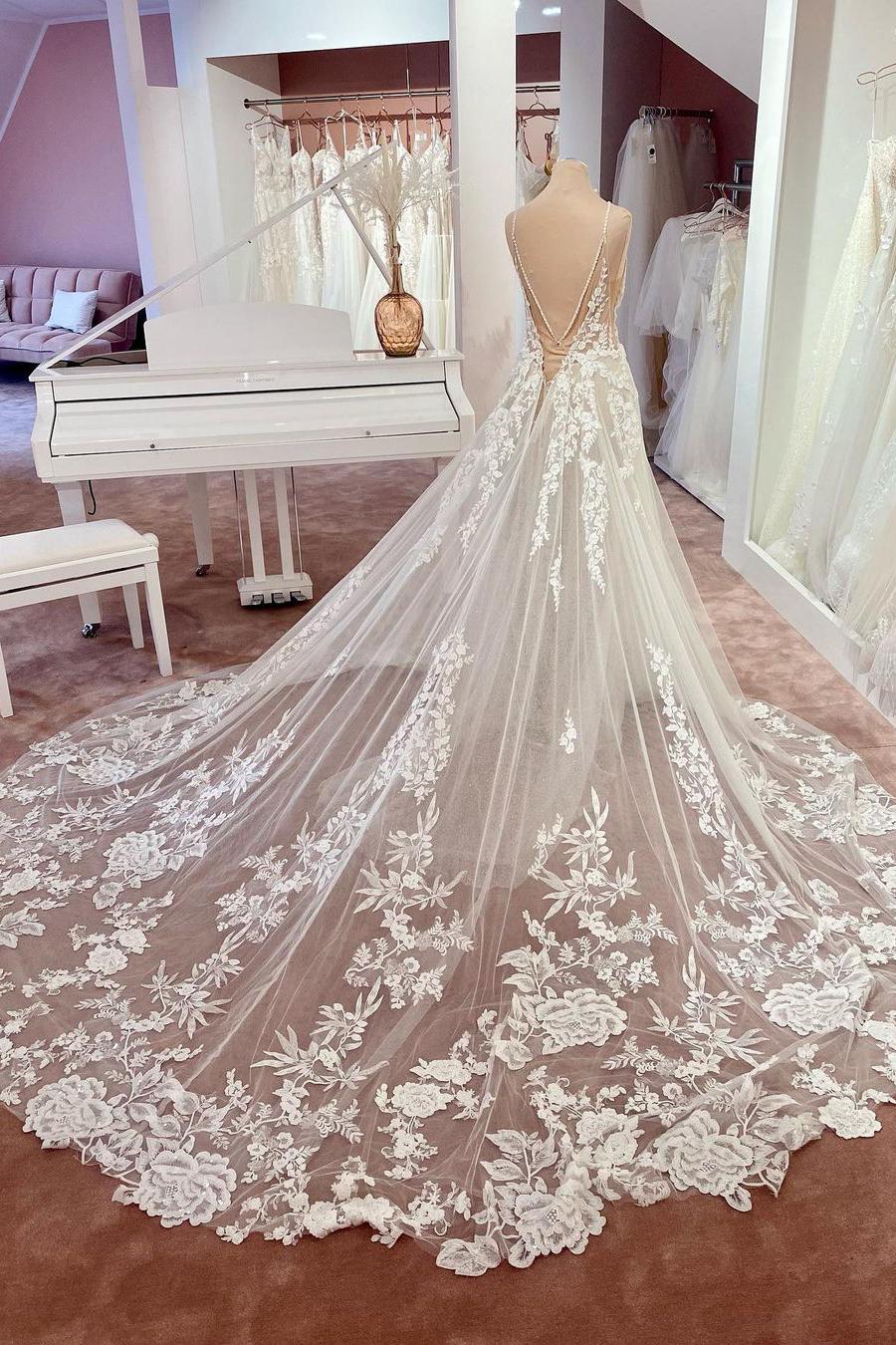 Long A-line V-neck Sleeveless Floral Lace Wedding Dress with Tulle Boho-BallBride