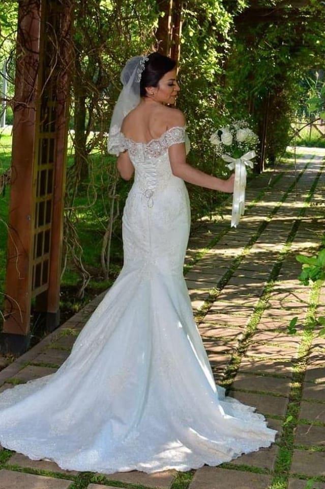 Long Off-the-shoulder Mermaid Wedding Dress With Lace Appliques-BallBride