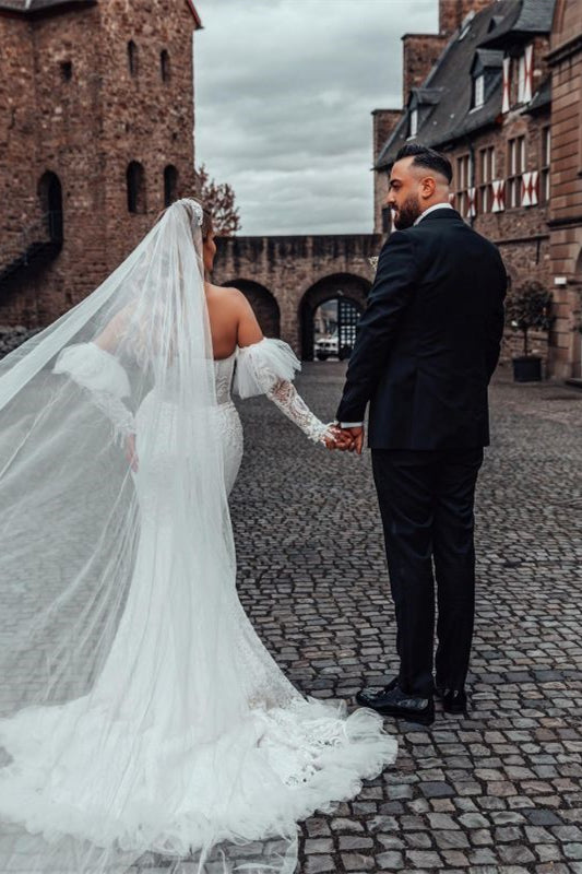 Long Wedding Dress with Lace and Sweetheart Mermaid Bubble Sleeves-BallBride