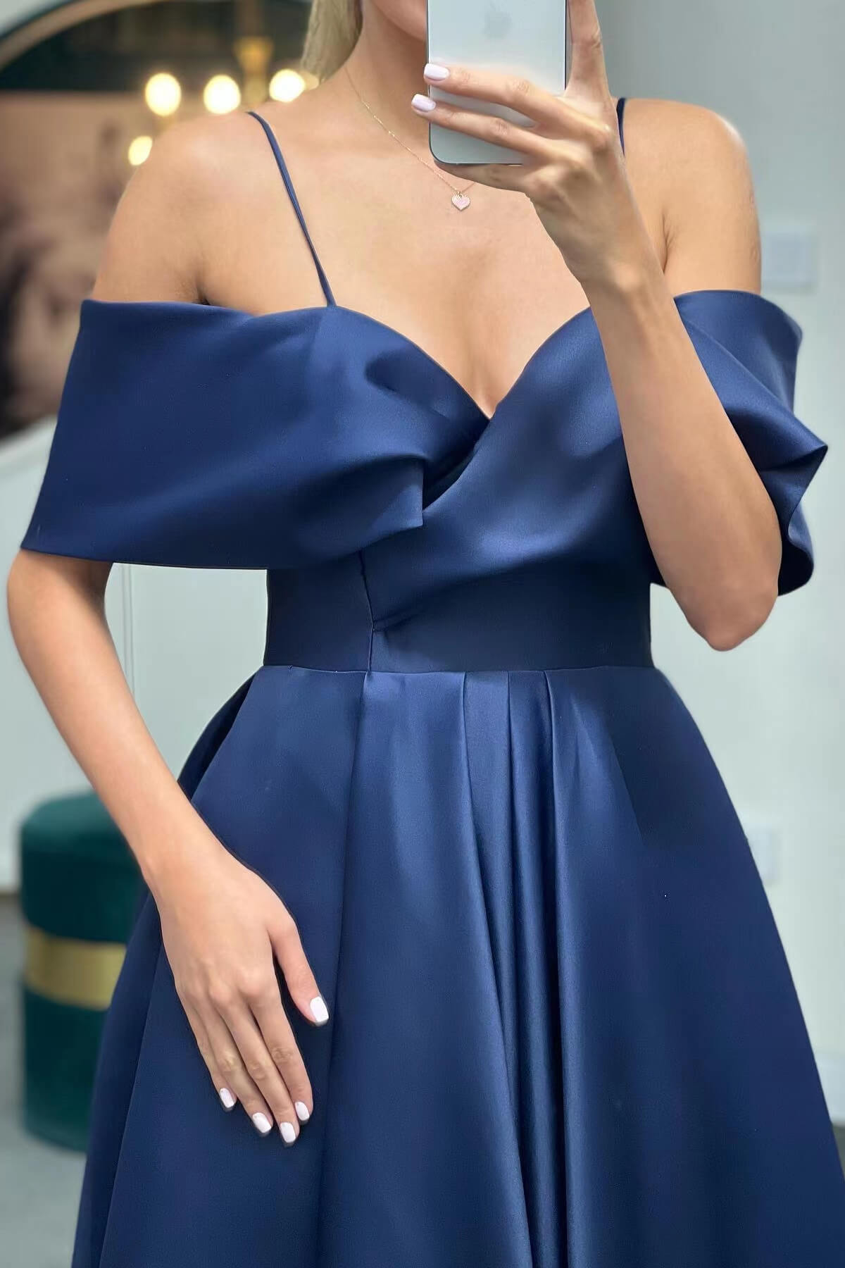 Luxurious A-Line Evening Dress with Spaghetti-Straps & Lace-Up Back-BallBride