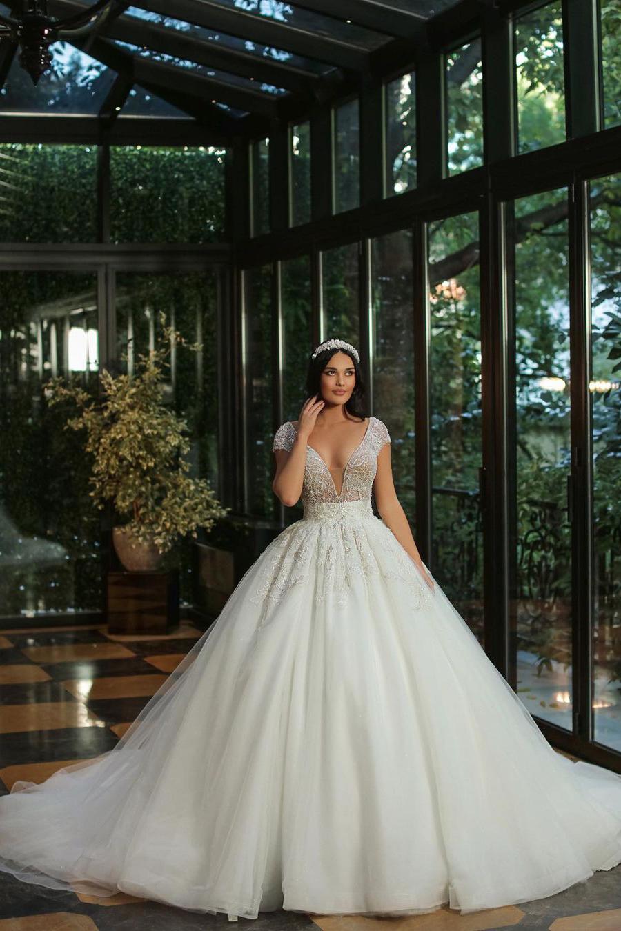Luxury A-line V-neck Cap Sleeves Wedding Dress with Beads and Tulle-BallBride