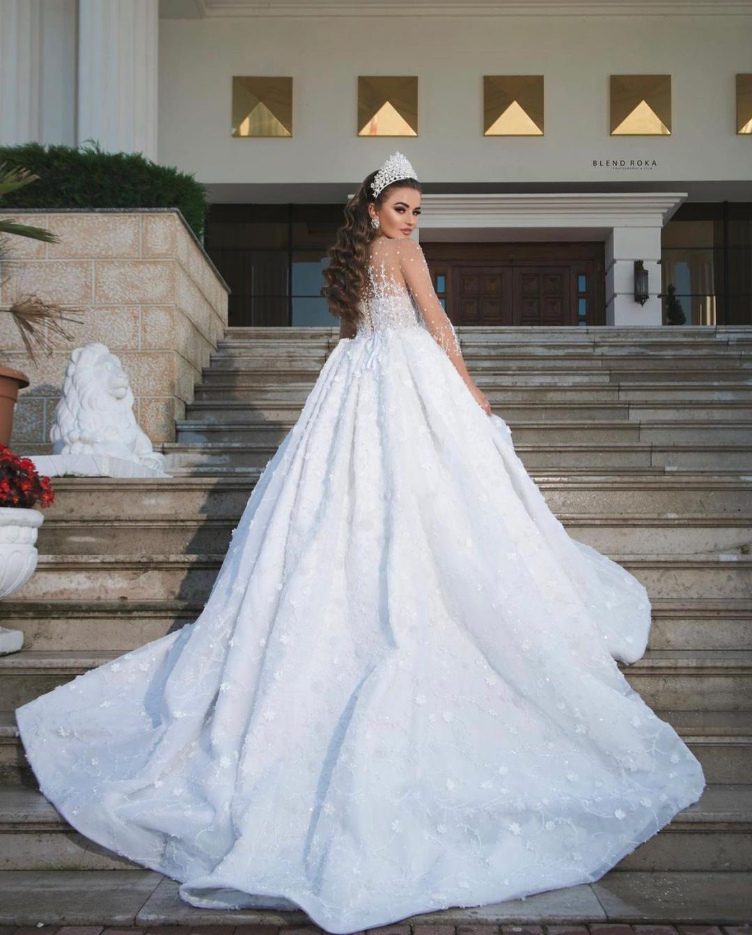 Luxury Long Ball Gown Sweetheart Wedding Dress with Sleeves and Beads-BallBride