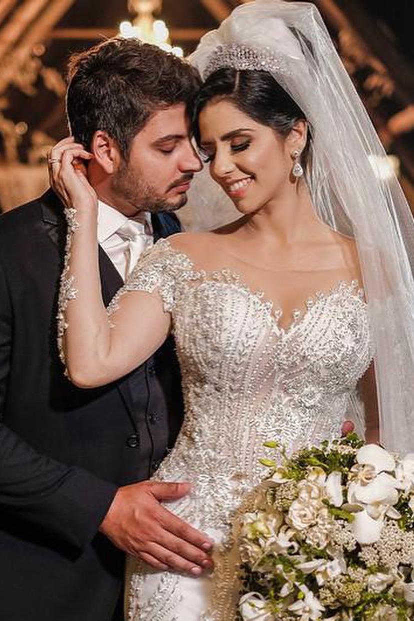 Luxury Long Sleeves Mermaid Off the shoulder Wedding Dress with Appliques Lace-BallBride