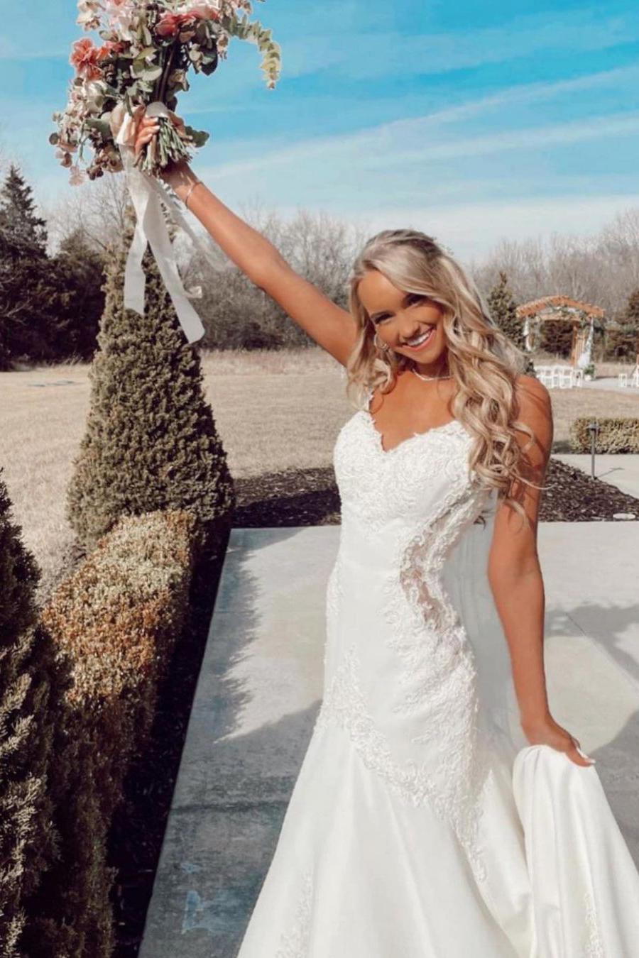 Mermaid Wedding Dress with Appliques Lace and Sexy Spaghetti-Straps V-neck-BallBride