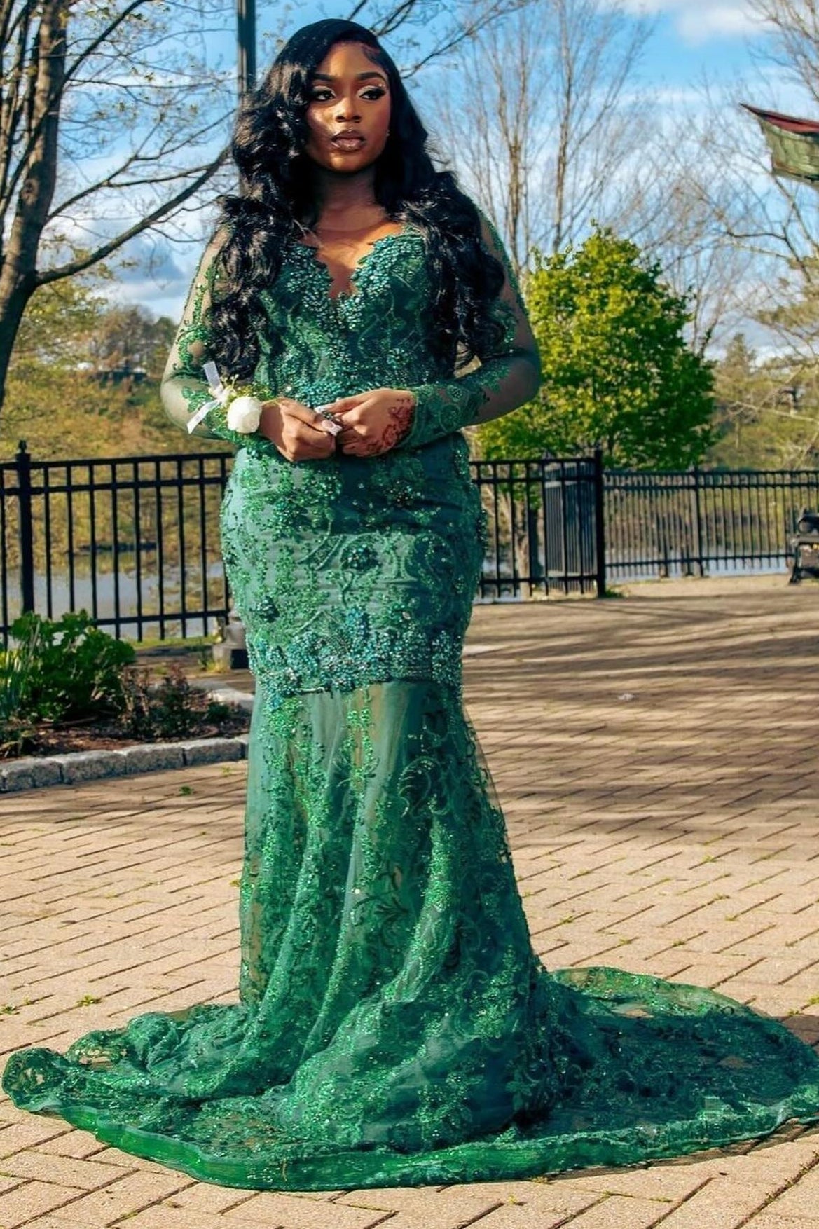 Plus Size Dark Green Lace Appliques Mermaid V-Neck Prom Dress-BallBride