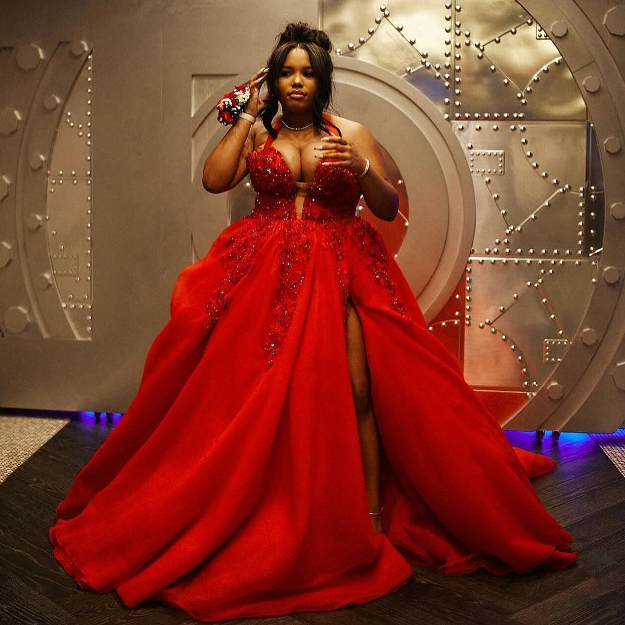 Plus Size Red Halter A-Line Tulle Side Slit Prom Dress with Beads-BallBride