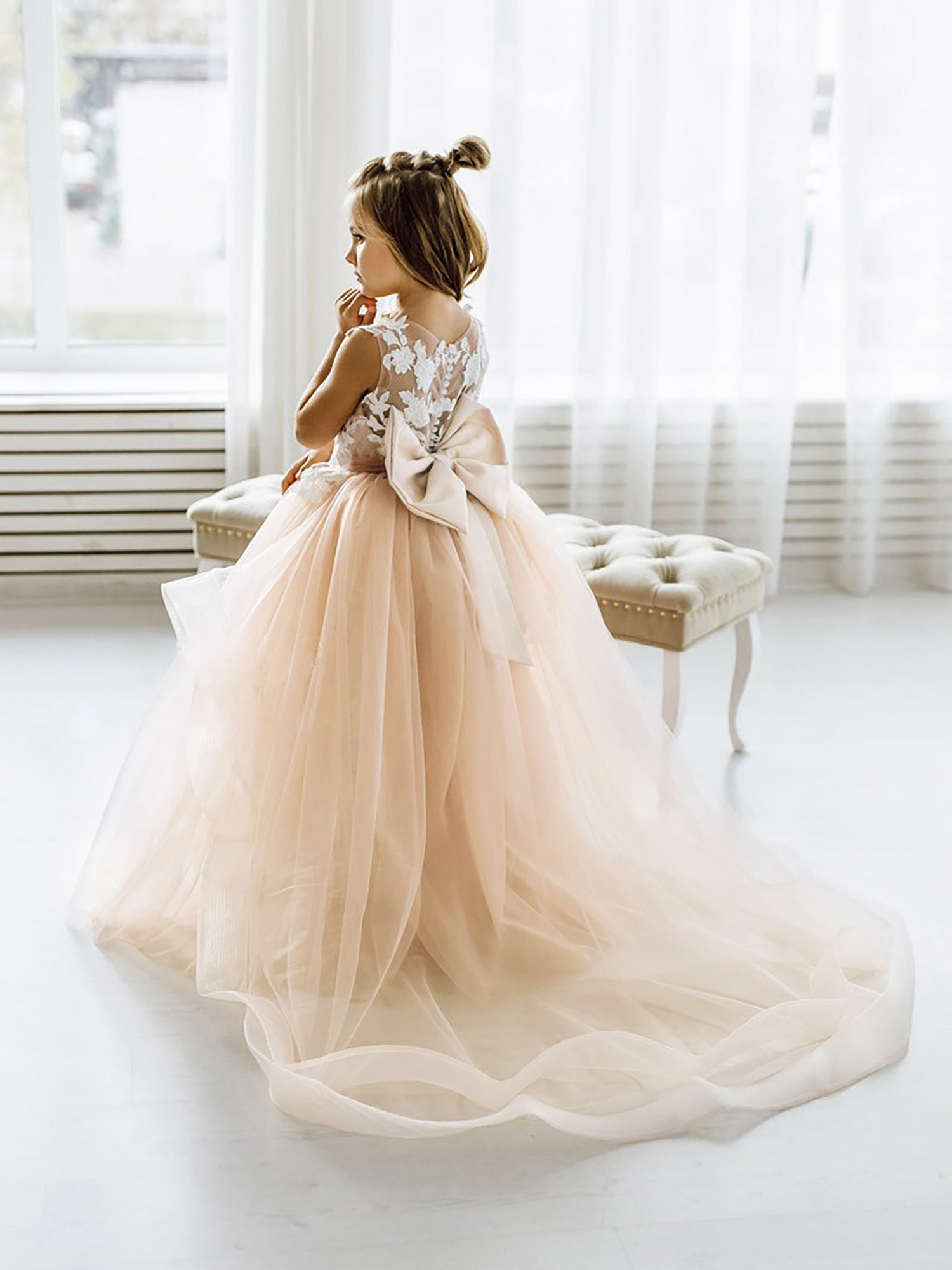 Puffy Ball Gown Sleeveless Flower Girl Dress with Bow Appliques and Tulle Lace-BallBride