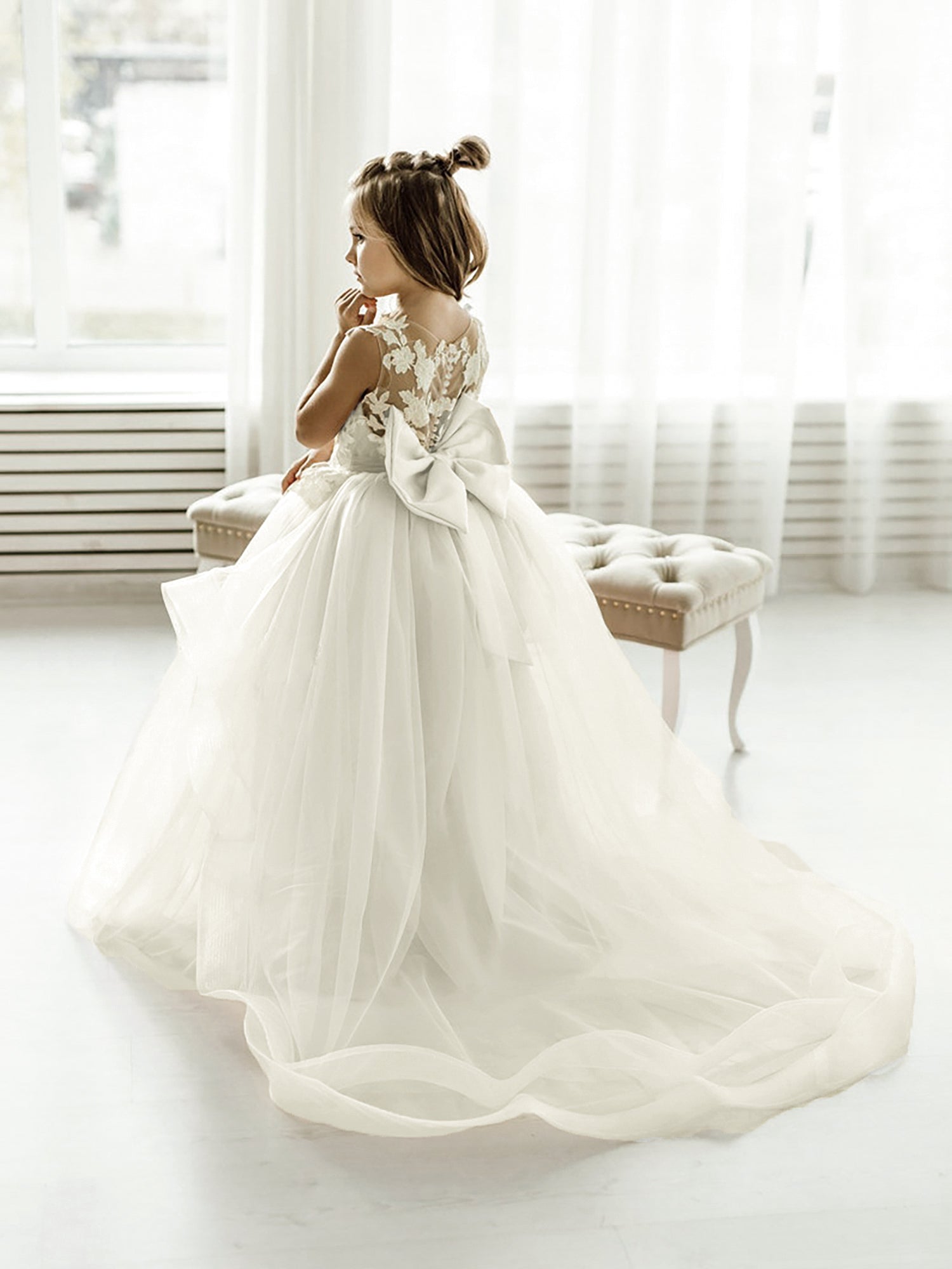 Puffy Ball Gown Sleeveless Flower Girl Dress with Bow Appliques and Tulle Lace-BallBride