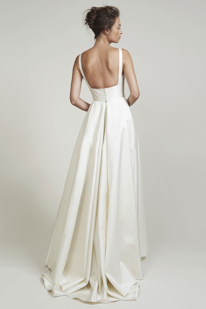 Retro Wedding Dresses Square Neck Sleeveless Satin Fabric Court Train Sash Bridal Dress-BallBride