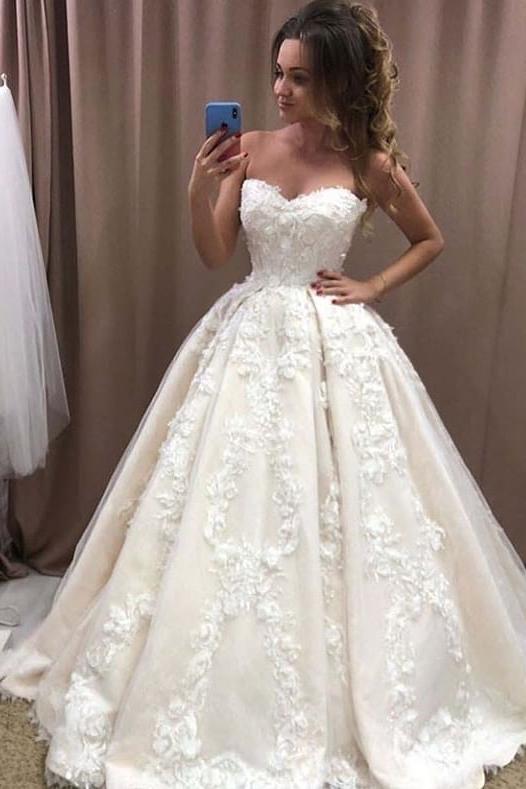 Romantic Long Ball Gown Sweetheart Wedding Dress with Floral Appliques Lace-BallBride