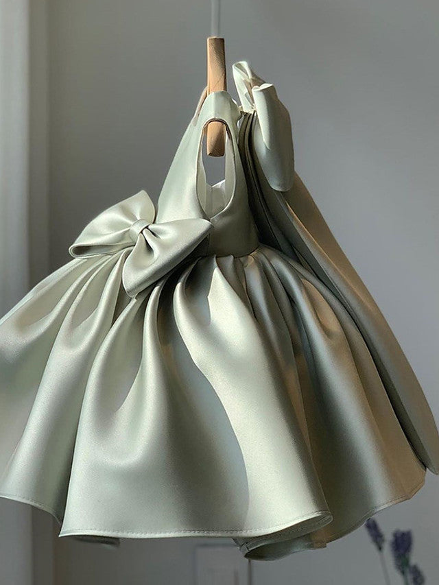 Satin Ball Gown Sleeveless Square Neck Flower Girl Dress With Bow Pleats-BallBride