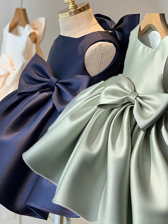 Satin Ball Gown Sleeveless Square Neck Flower Girl Dress With Bow Pleats-BallBride