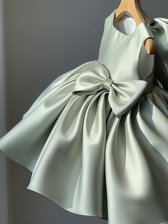 Satin Ball Gown Sleeveless Square Neck Flower Girl Dress With Bow Pleats-BallBride