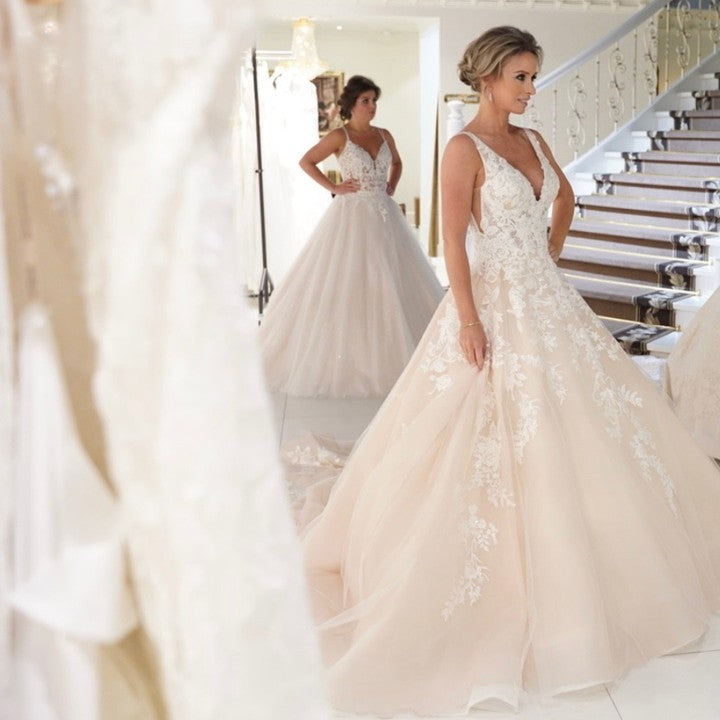 Sexy A-Line Deep V-neck Spaghetti-Straps Floor-length Wedding Dress with Appliques Lace and Backless Design-BallBride
