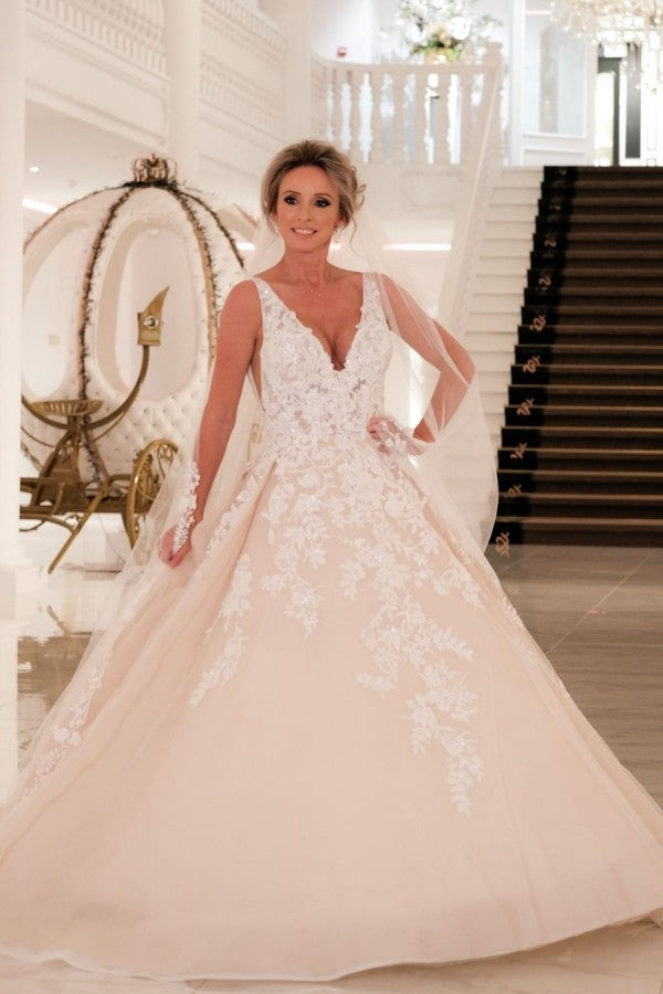 Sexy A-Line Deep V-neck Spaghetti-Straps Floor-length Wedding Dress with Appliques Lace and Backless Design-BallBride
