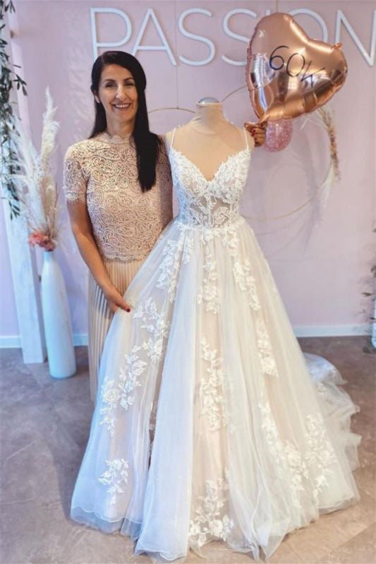 Sleeveless Spaghetti-Strap V-Neck Wedding Dress with Tulle and Lace A-Line Design-BallBride