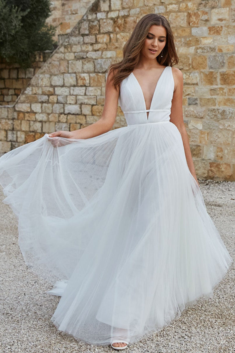 Sleevless Tulle V-Neck Wedding Dress-BallBride