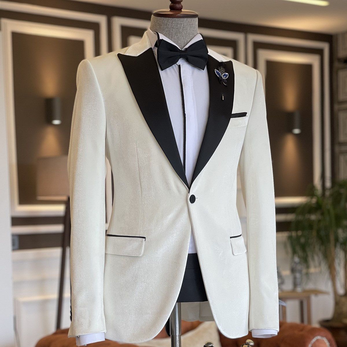 Smart White Suit For Reception - 2 Pieces Peaked Lapel Online-BallBride