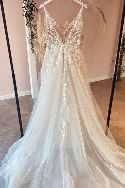 Spaghetti-Straps V-neck A-Line Backless Wedding Dress with Tulle Appliques Lace-BallBride