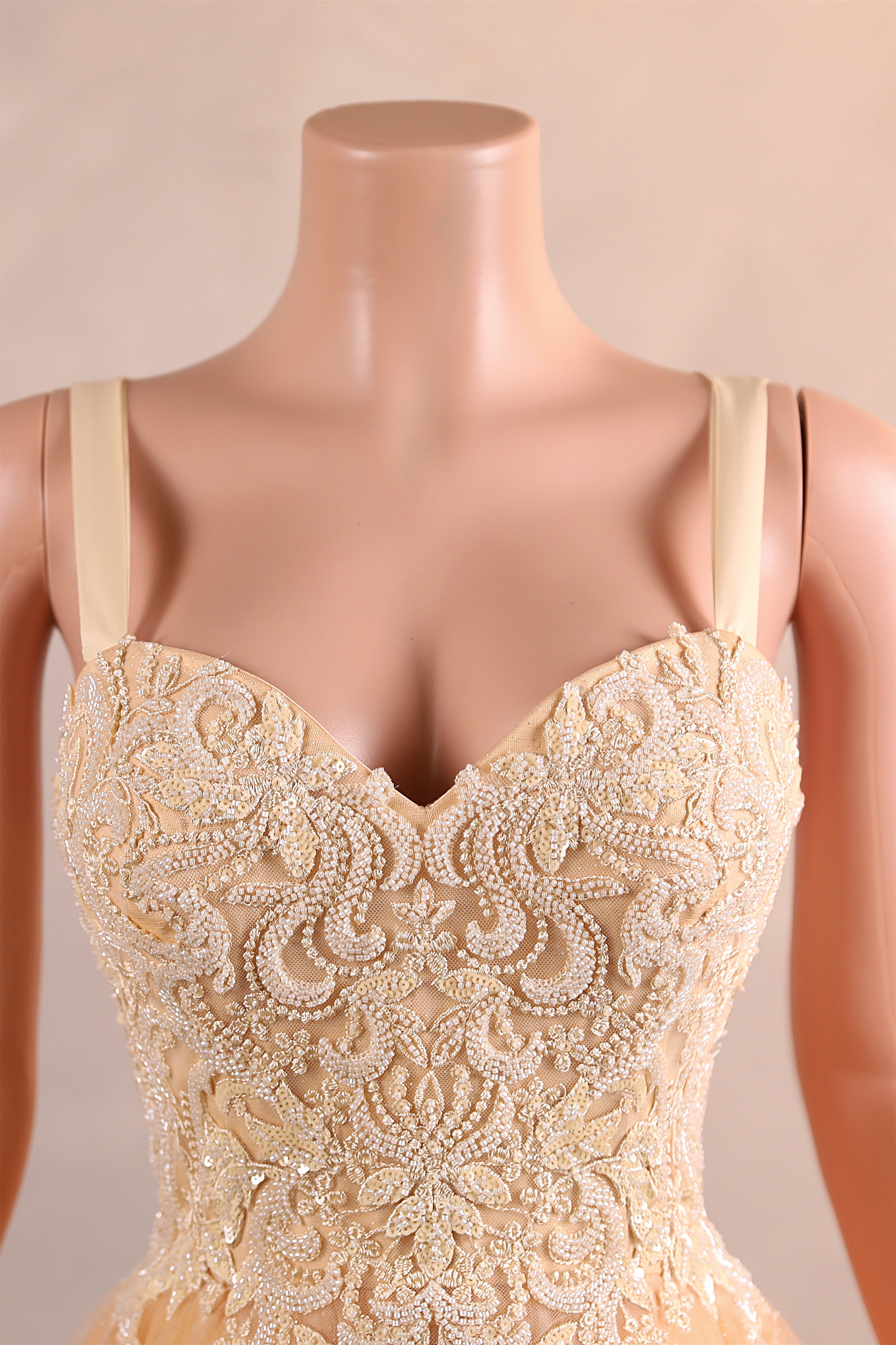 Straps Sparkle Ball Gown Sleeveless Beaded Quince Dresses-BallBride