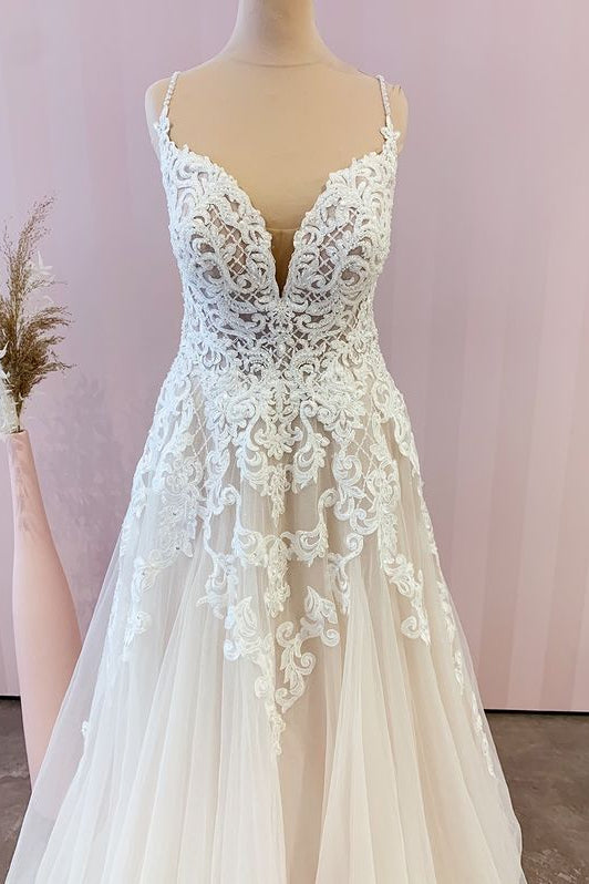 Stunning A-Line Tulle Wedding Dress with Spaghetti Straps & Appliques Lace-BallBride
