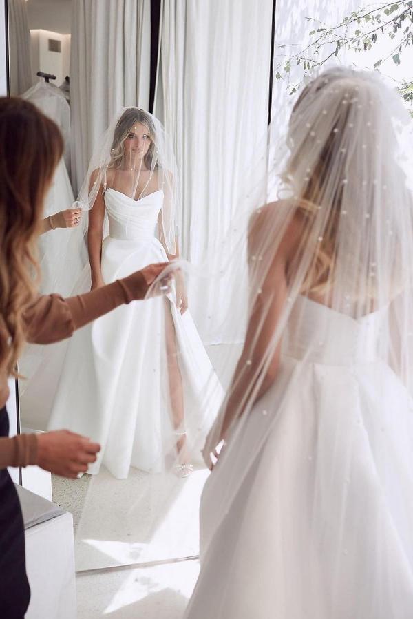 Stunning Sweetheart Satin A-Line Floor-length Wedding Dress With Slit Ruffles-BallBride