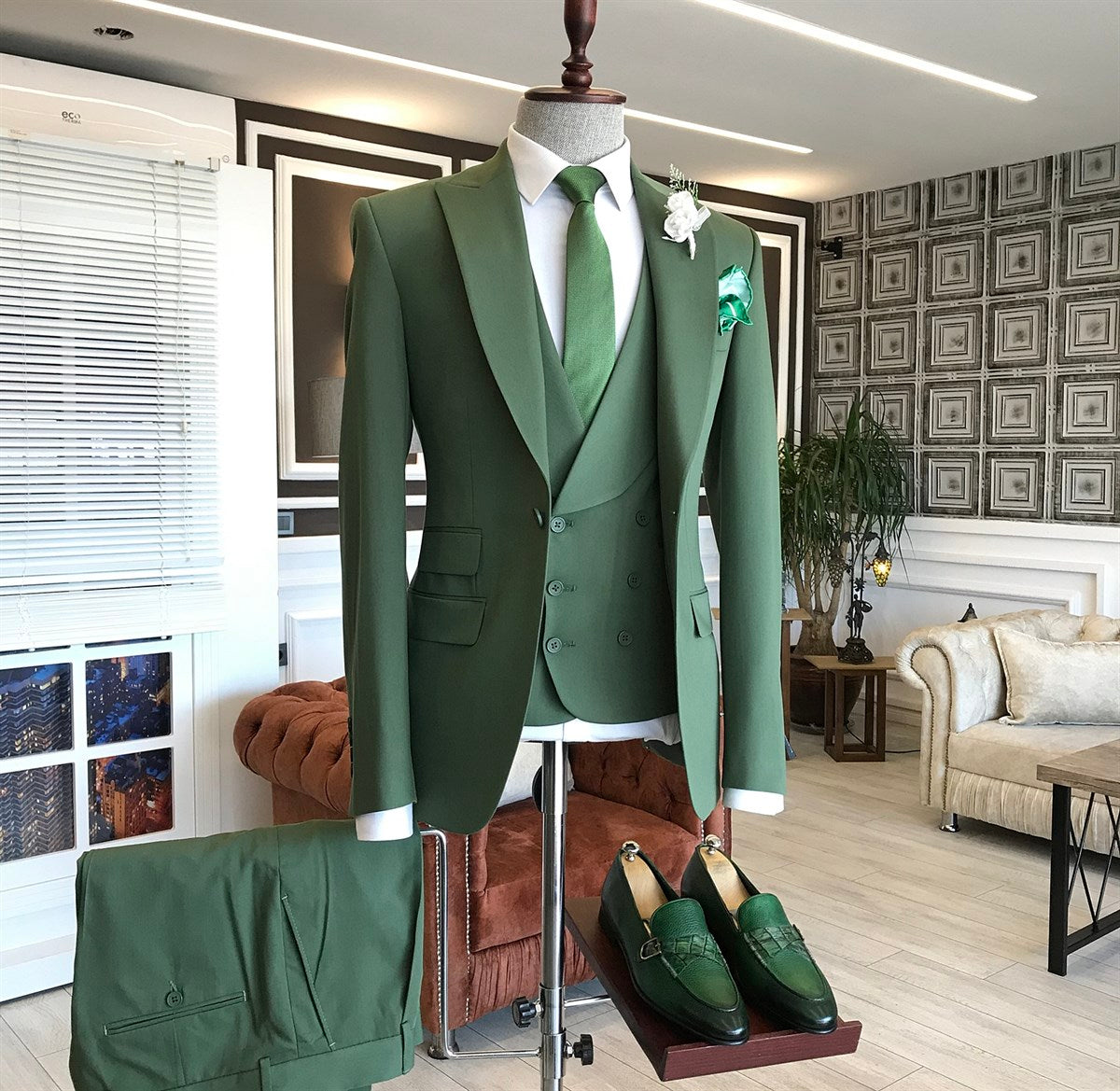 The Perfect Party Look - Classic Green Three Piece Casual Man Suits With Peaked Lapel-BallBride