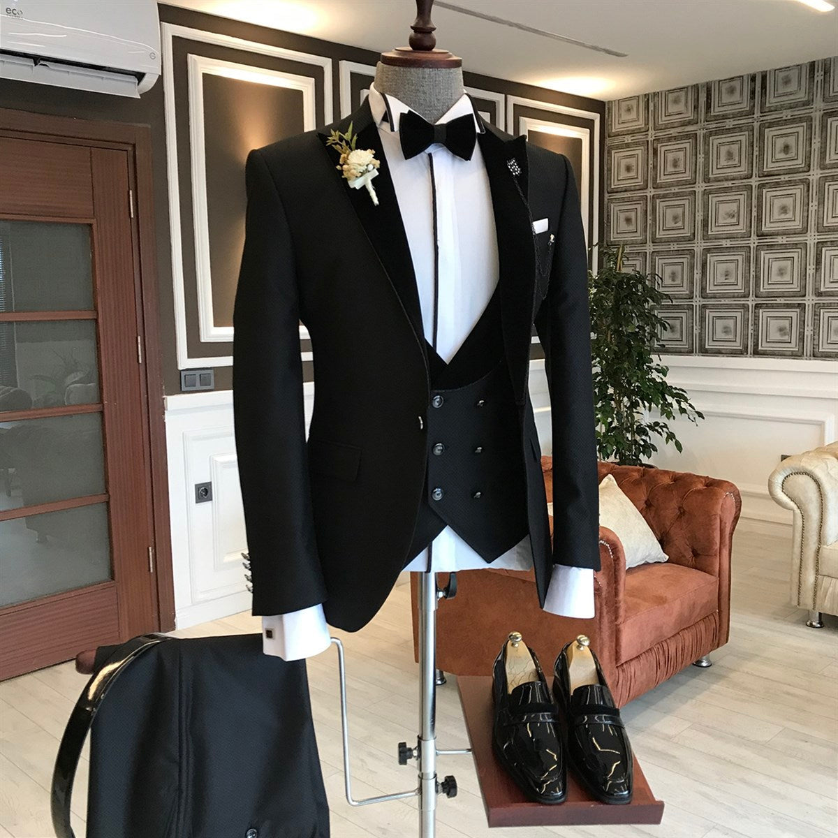 Three Pieces Black Summer Wedding Suits for Groom with Peaked Lapel-BallBride