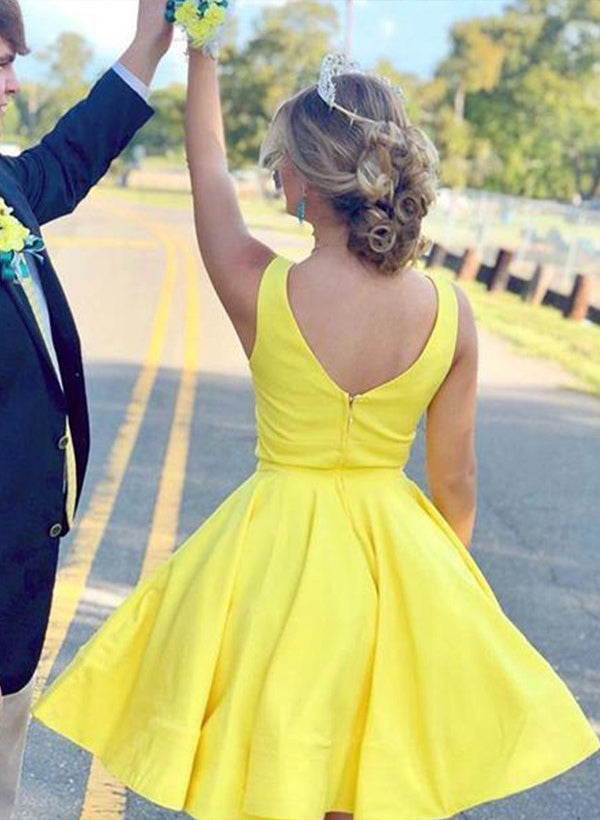 A-Line/Princess V-neck Sleeveless Satin Short/Mini Homecoming Dresses WIth Ruffle