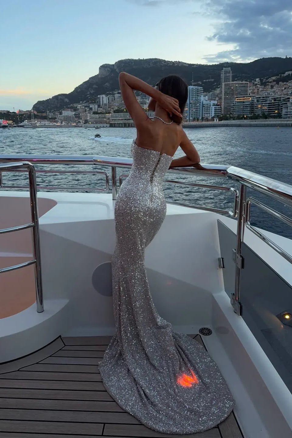 Glamorous V-Neck Sleeveless Mermaid Sequins Evening Dresses Column Gem With Lace-Up Back