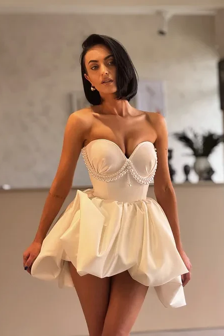 Charming Sweetheart Strapless Sleeveless Satin Homecoming Dresses Mini Pearls With Pleats
