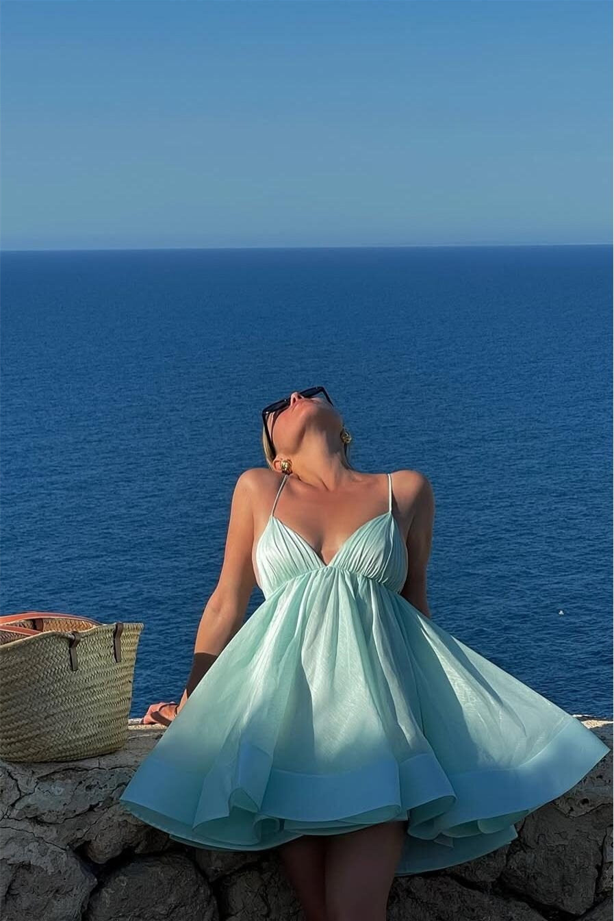 Chic Blue Spaghetti-Straps V-Neck Sleeveless Homecoming Dresses Mini With Criss-Cross Back