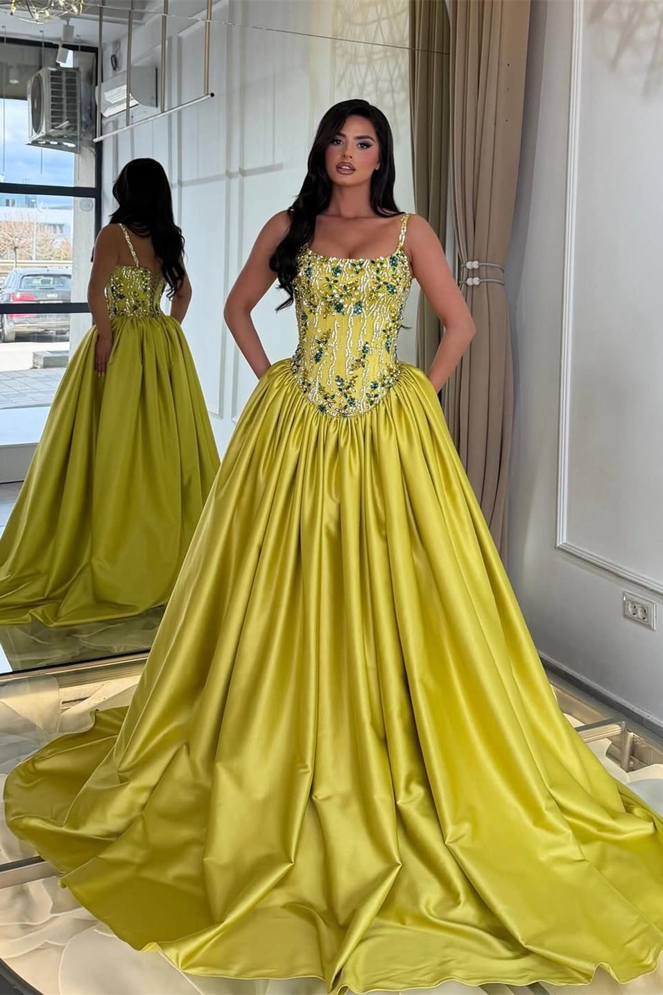 Chic Spaghetti-Straps Sleeveless Satin Evening Dresses A-Line Gem With Lace-Up Back