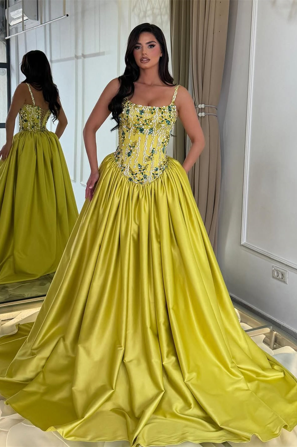 Chic Spaghetti-Straps Sleeveless Satin Evening Dresses A-Line Gem With Lace-Up Back