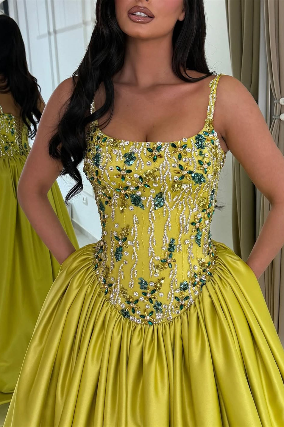 Chic Spaghetti-Straps Sleeveless Satin Evening Dresses A-Line Gem With Lace-Up Back