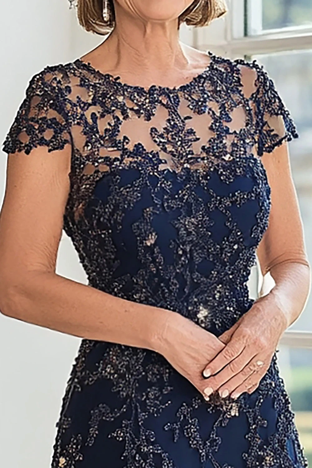 Romantic Dark Blue Short Sleeves A-Line Evening Dresses Floor Length With Beads Pleats