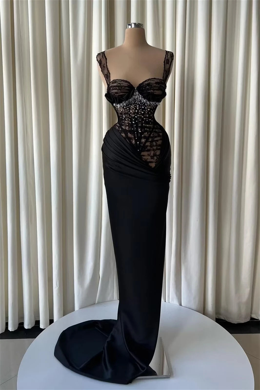 Timeless Black Straps Sweetheart Sleeveless Mermaid Lace Satin Wedding Dresses Pearls With Pleats
