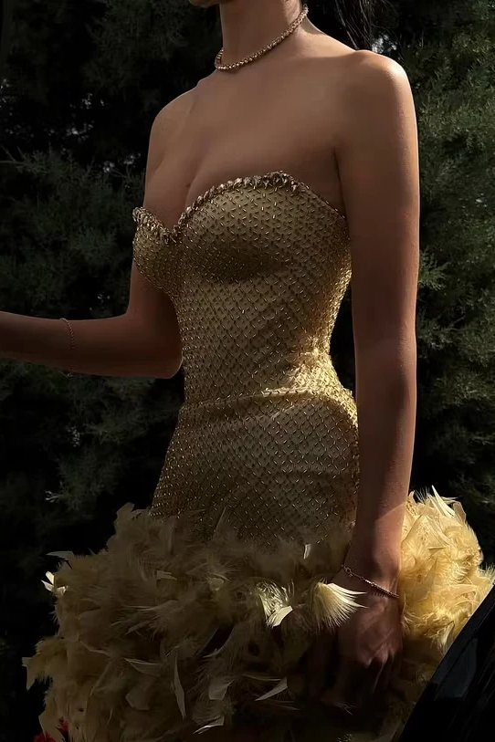Dazzling Sweetheart Strapless Sleeveless Homecoming Dresses Mini Gem With Feather