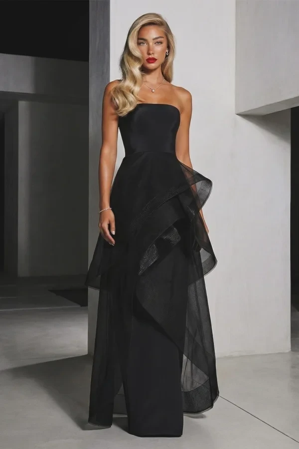 Timeless Black Strapless Sleeveless Satin Wedding Dresses Floor Length With Pleats