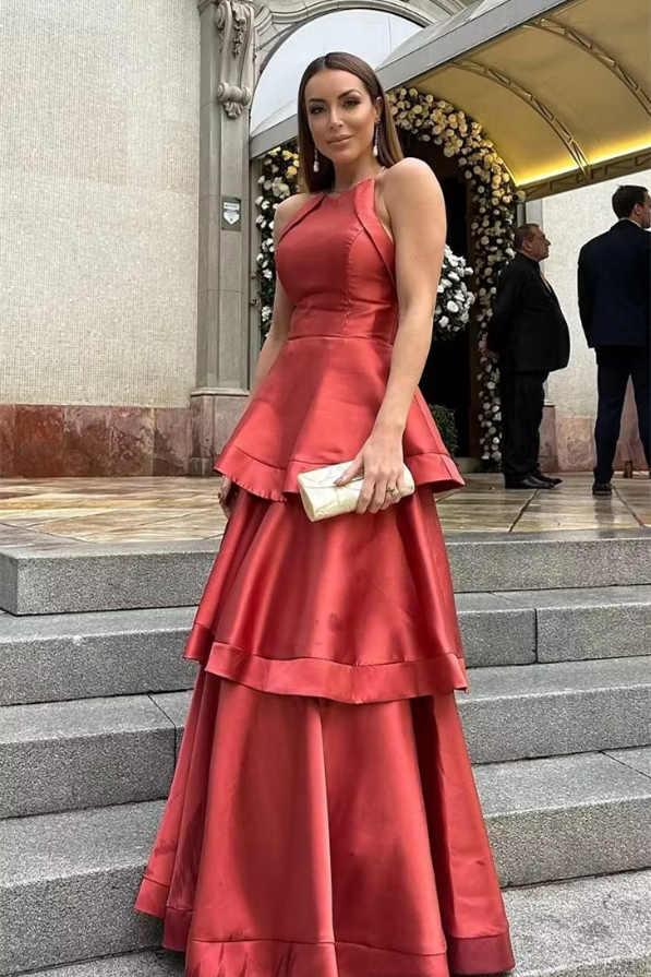 Romantic Red Halter Sleeveless Satin Wedding Dresses Floor Length With Pleats
