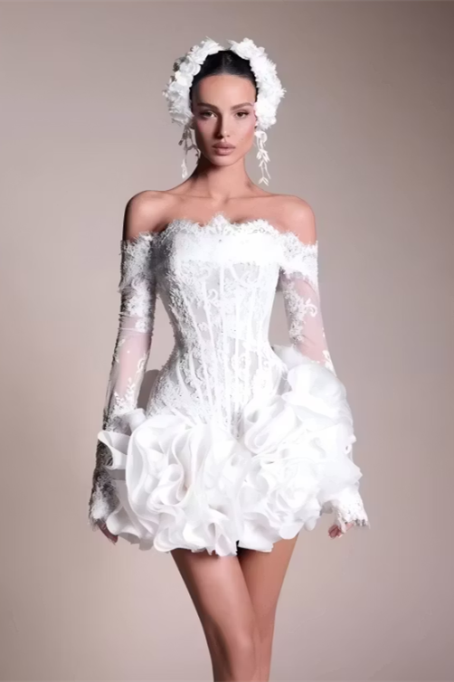Timeless White Long Sleeves Lace Homecoming Dresses Mini With Pleats