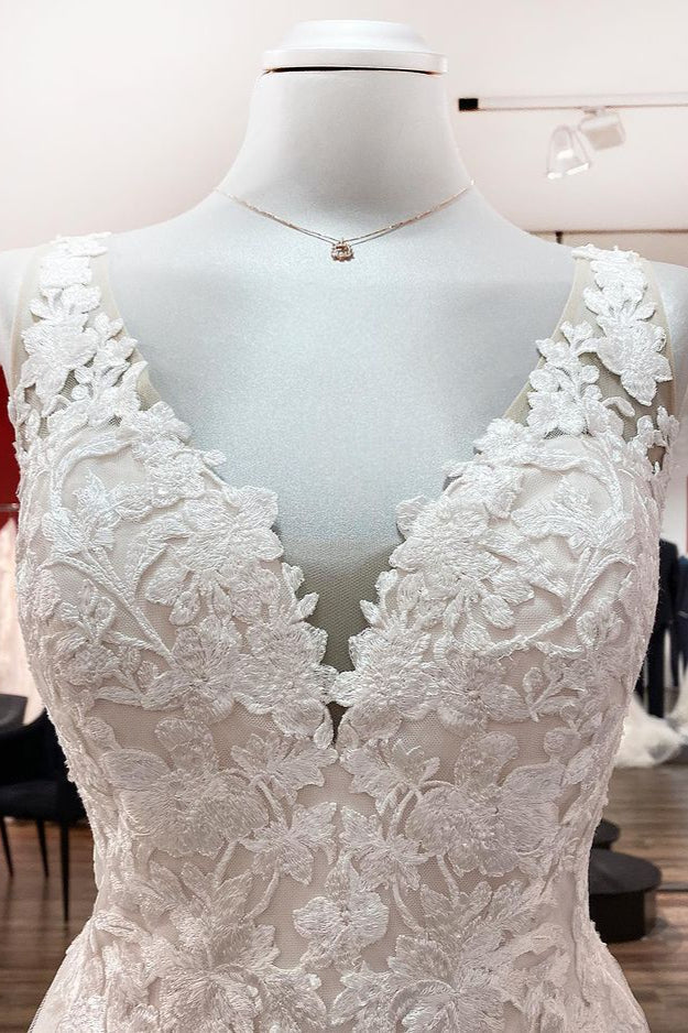 A-line Tulle V-Neck Open Back Wedding Dress With Appliques Lace-BallBride