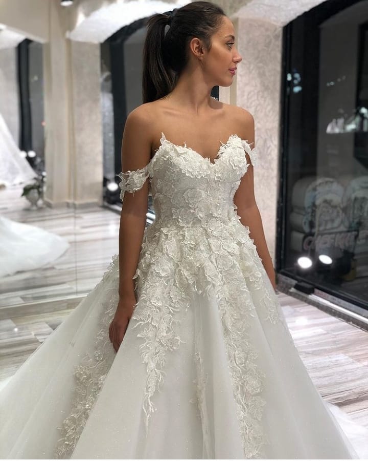 Beautiful A-Line Sweetheart Off-the-Shoulder Wedding Dress with Appliques Lace Tulle-BallBride