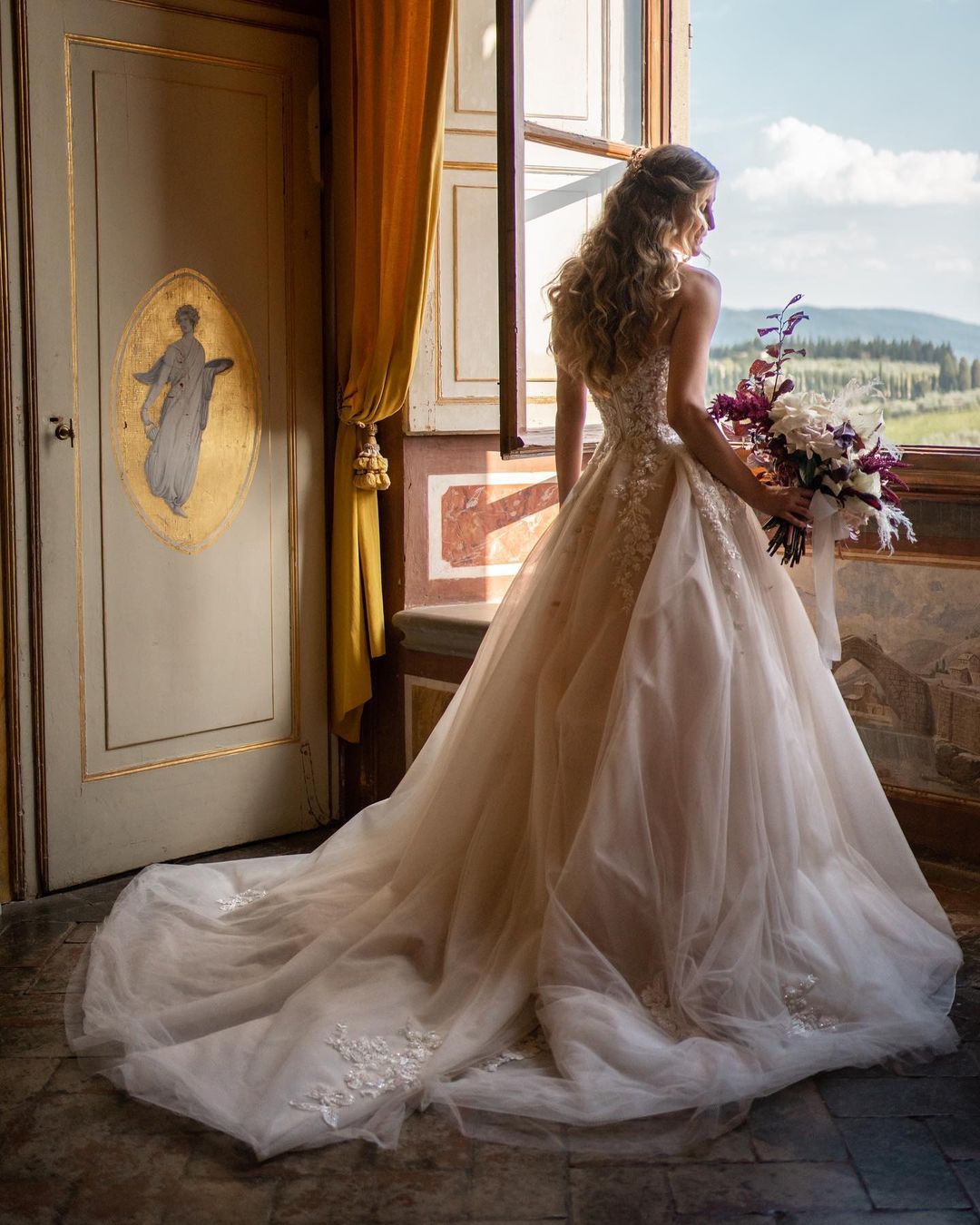 Charming Sweetheart A-Line Wedding Dress with Tulle Floral Lace Backless Train-BallBride